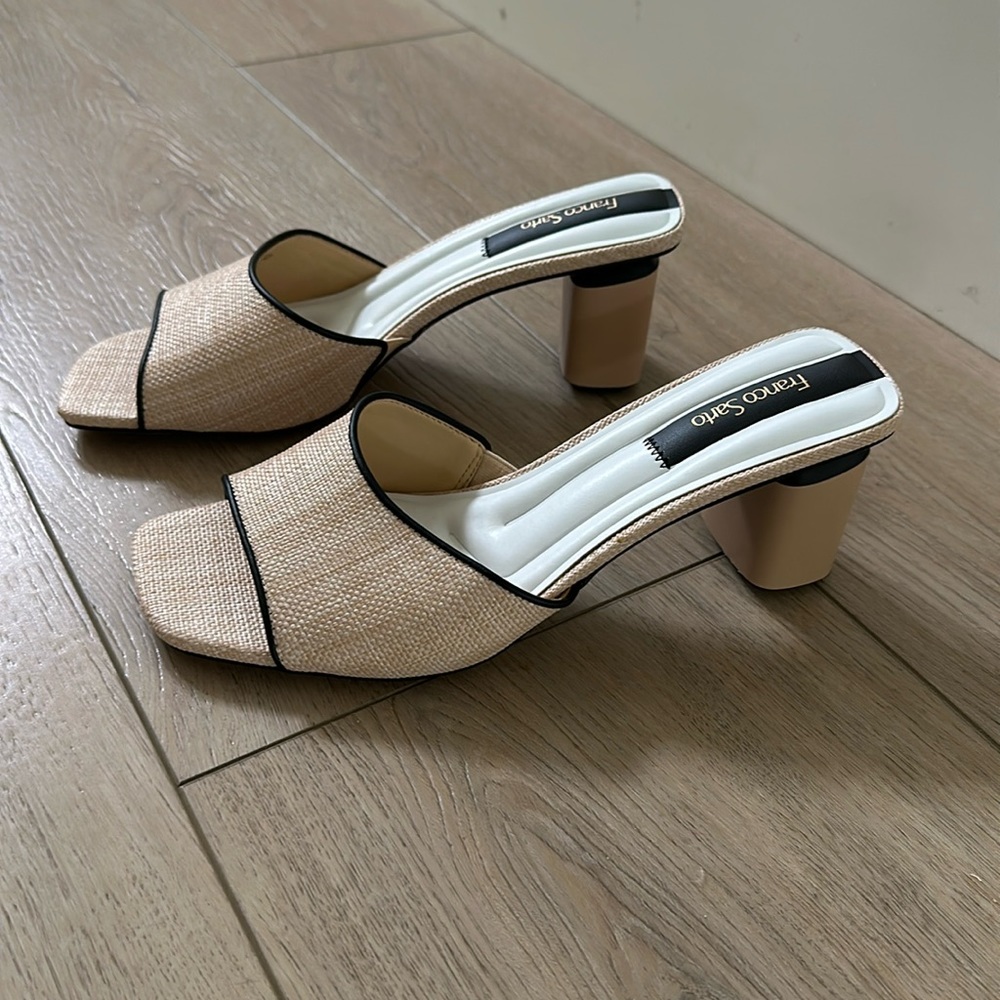 Franco Sarto Womens Linley Beige Leather Slip On Slides Heels Sandals NWT